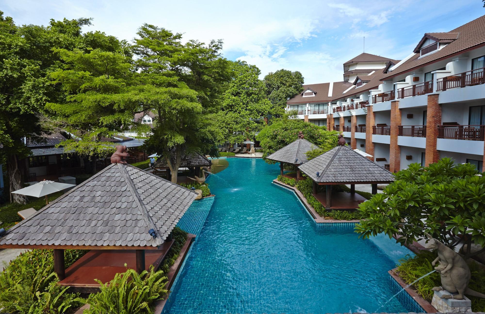 Woodlands Hotel And Resort Паттайя Экстерьер фото