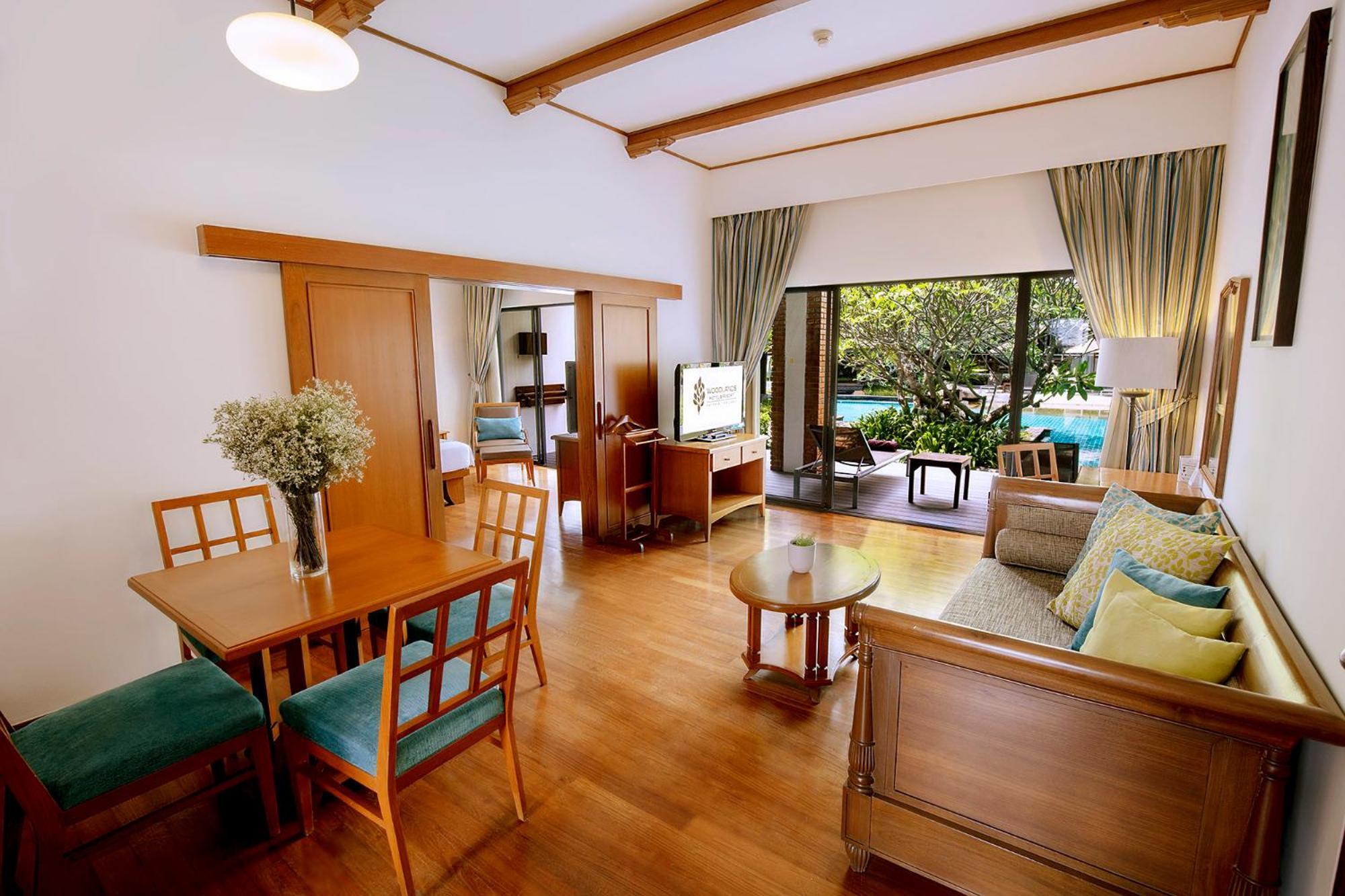 Woodlands Hotel And Resort Паттайя Экстерьер фото