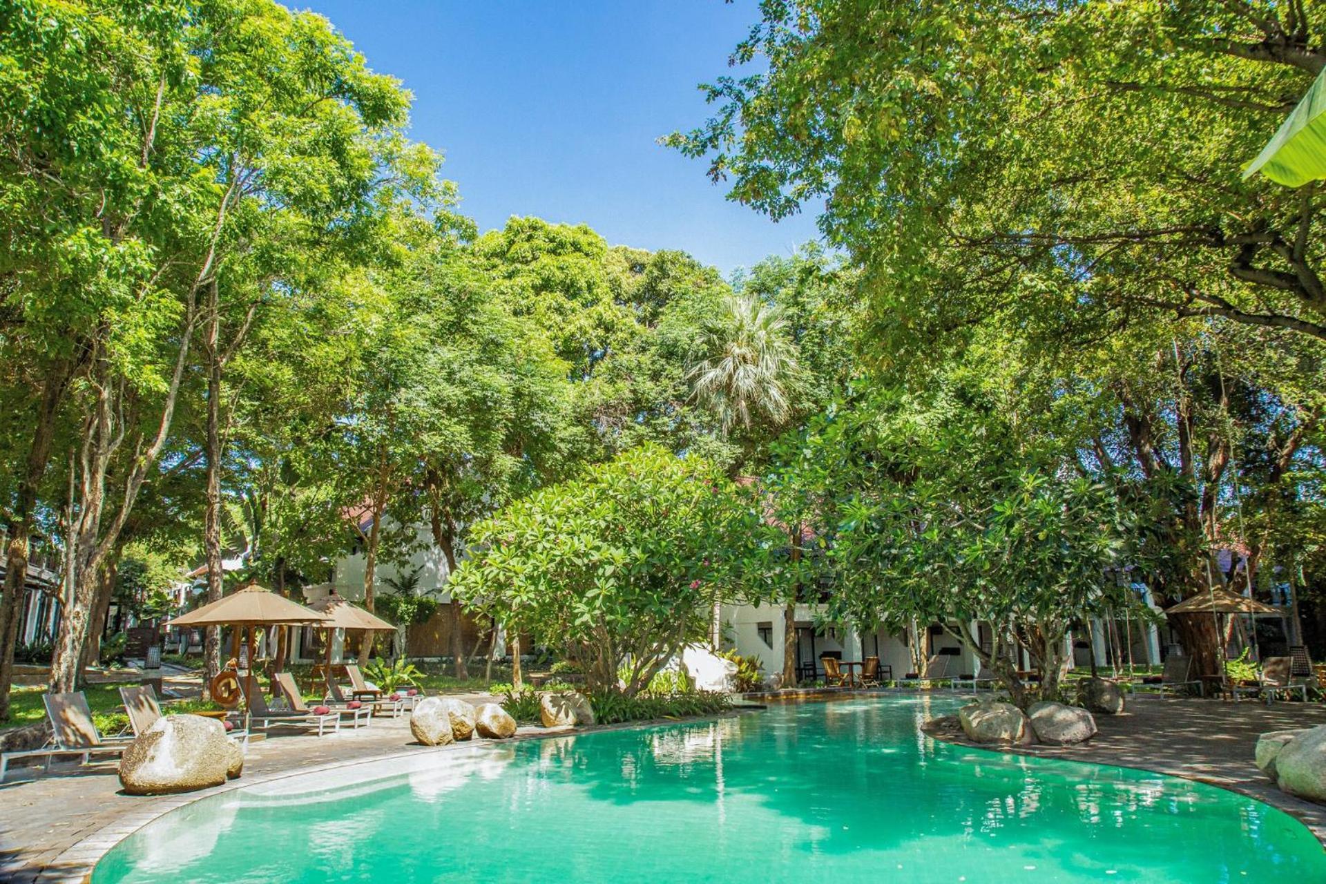 Woodlands Hotel And Resort Паттайя Экстерьер фото
