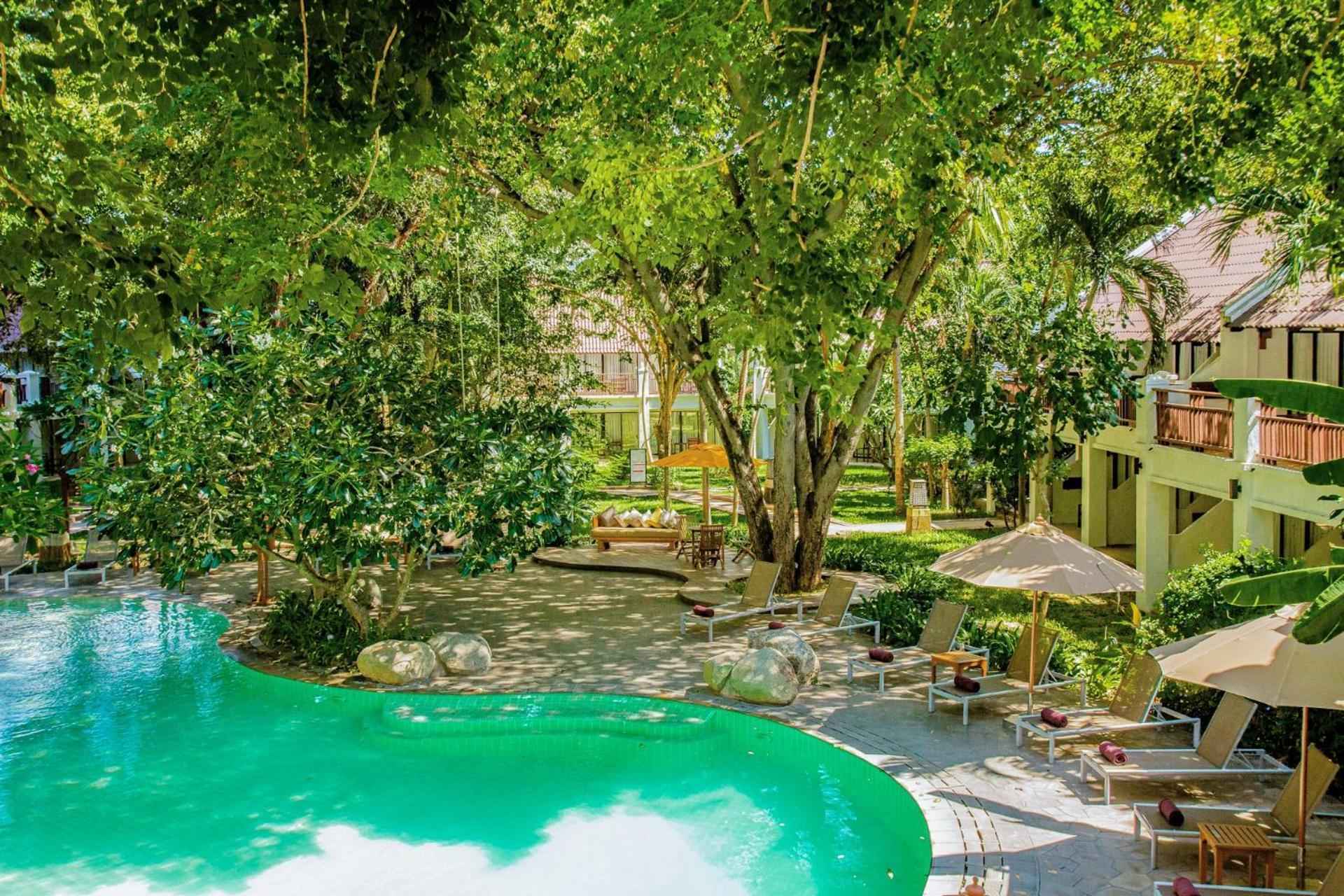 Woodlands Hotel And Resort Паттайя Экстерьер фото
