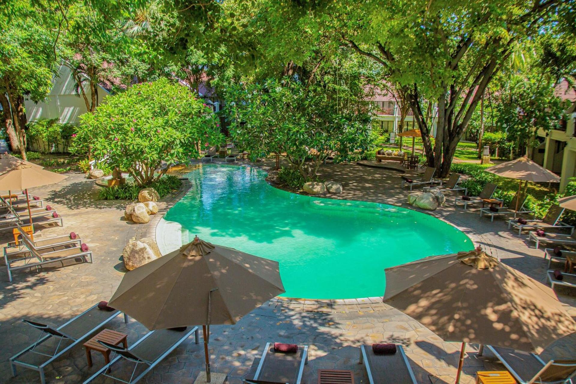 Woodlands Hotel And Resort Паттайя Экстерьер фото