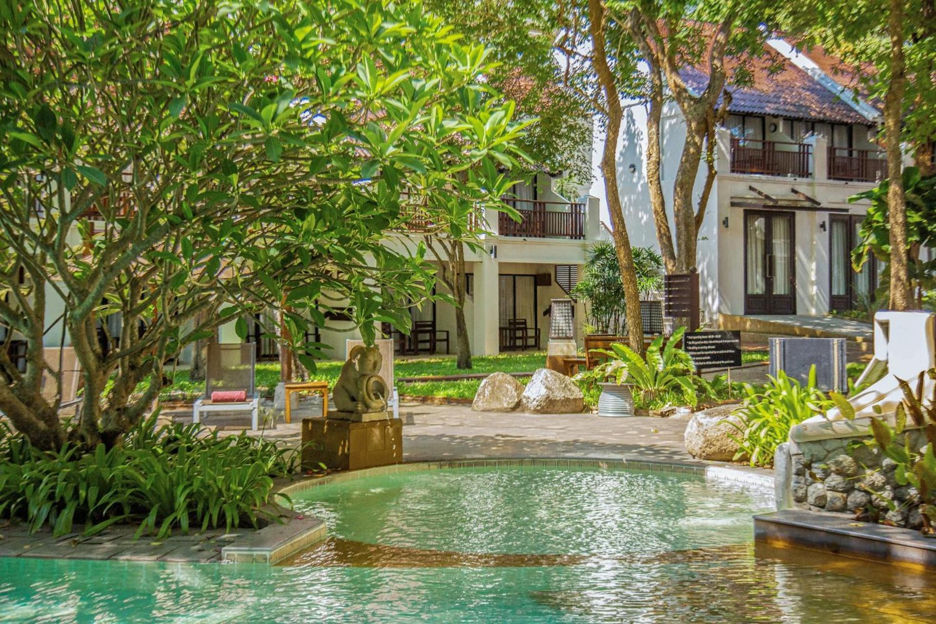 Woodlands Hotel And Resort Паттайя Экстерьер фото