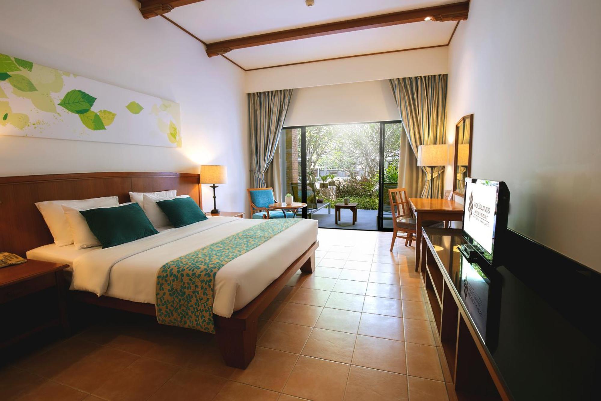 Woodlands Hotel And Resort Паттайя Экстерьер фото