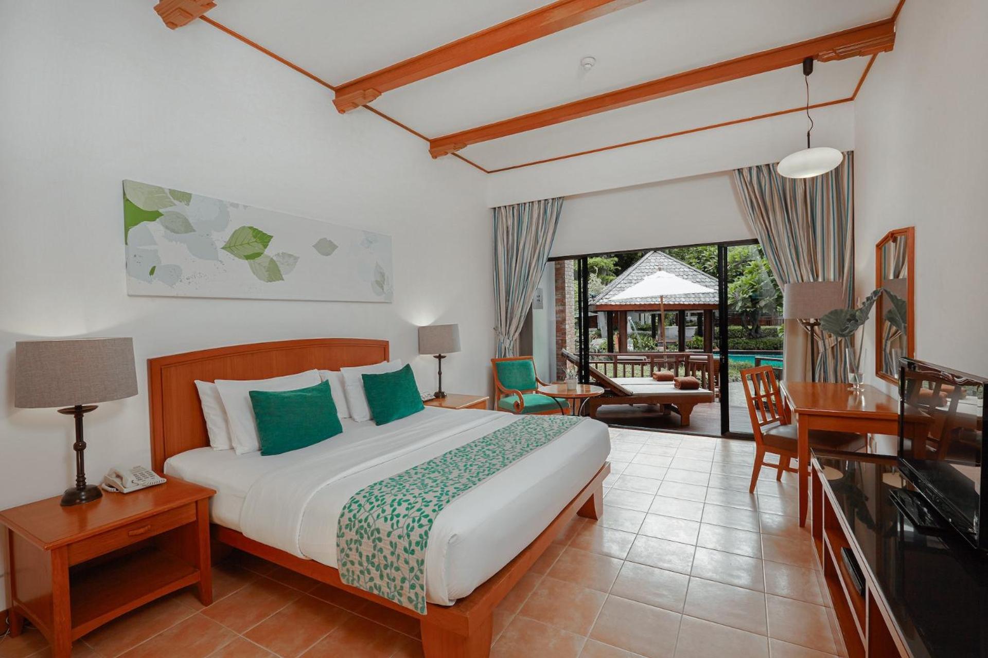 Woodlands Hotel And Resort Паттайя Экстерьер фото